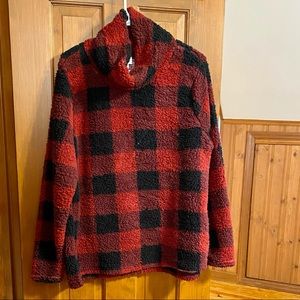 Women’s fleece pullover top